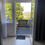 Maisonette - In