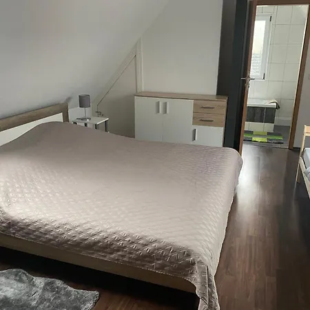 Maisonette - In * Ζίγκεν